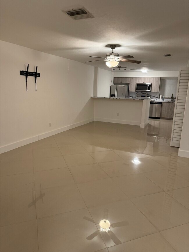 Building Photo - 5204 Coronado Pky