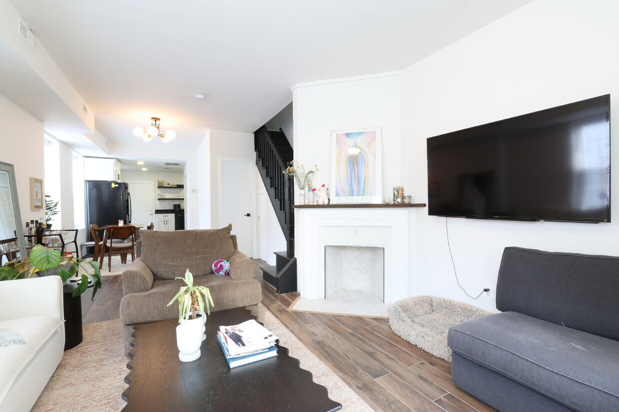 Foto principal - 916 3rd St NE