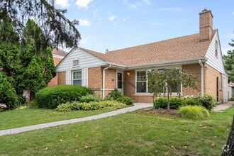 Building Photo - 4914 Lunt Ave