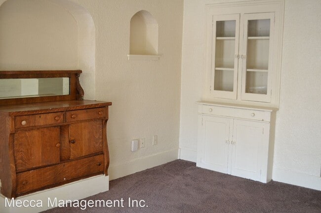 Building Photo - 2 br, 1 bath Apartment - 642 S College