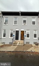 Building Photo - 2040 N Darien St