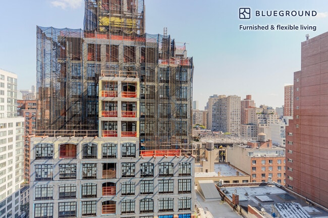 Building Photo - 200 E 23rd St