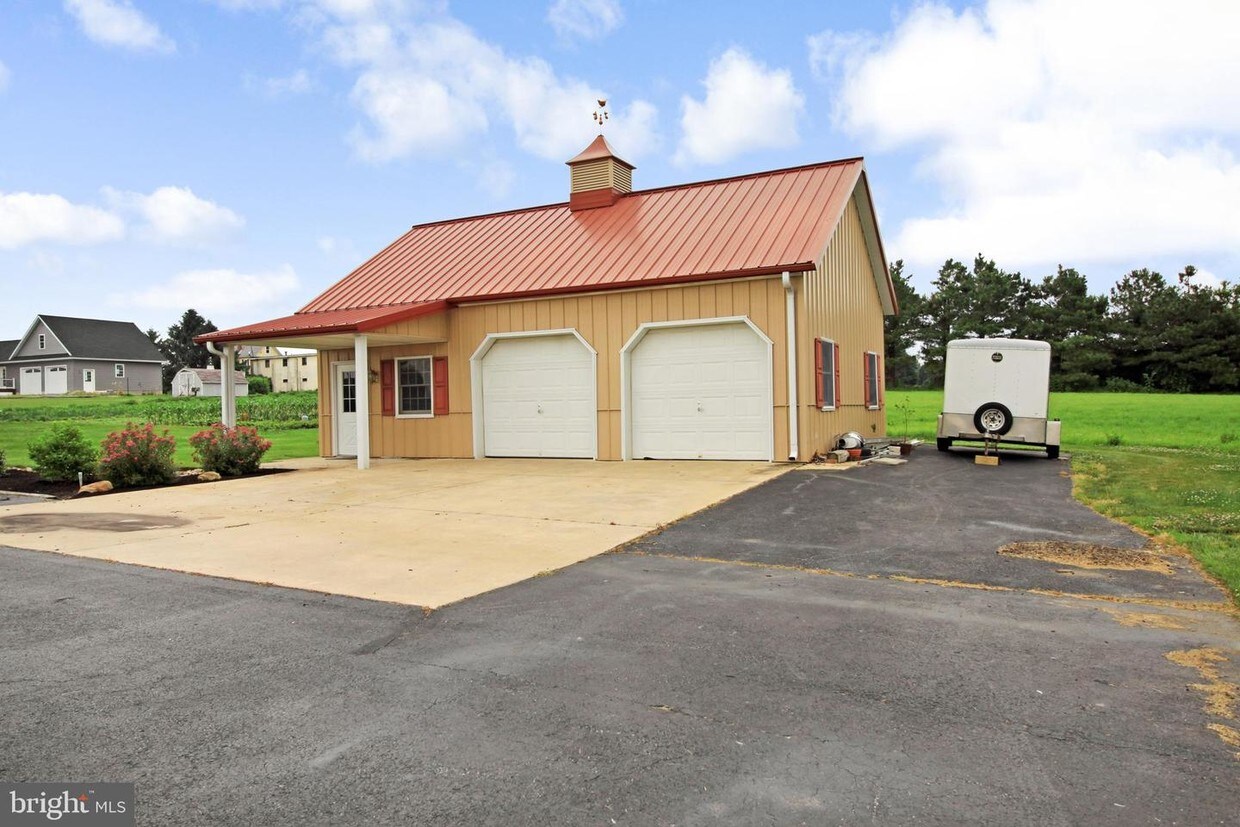 Primary Photo - 452 Daretown Rd