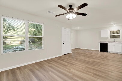 Building Photo - "4-Bed, 2-Bath Retreat in Memphis – Your Perfect Sanctuary Awaits!"