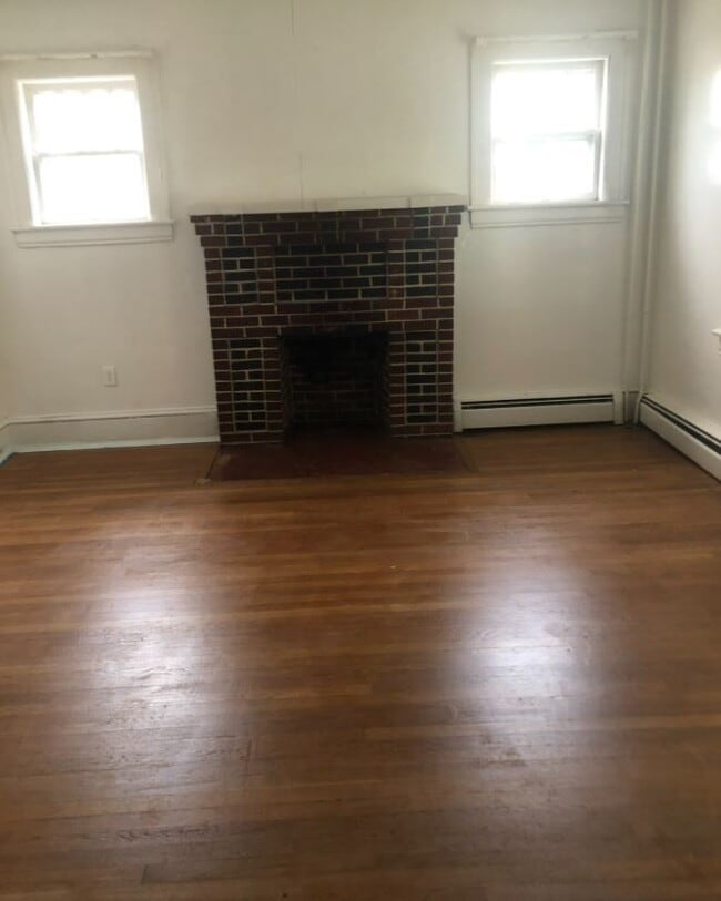 Living room - 632 McDowell Ave NW