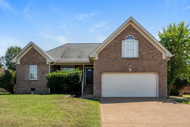 Building Photo - 2813 Meadow Gln