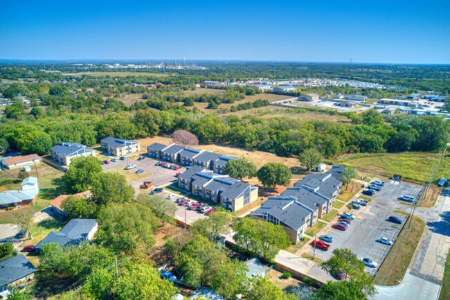 Building Photo - Blue Sky Apartments