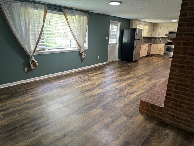 Foto del edificio - 1085 Claymont Dr