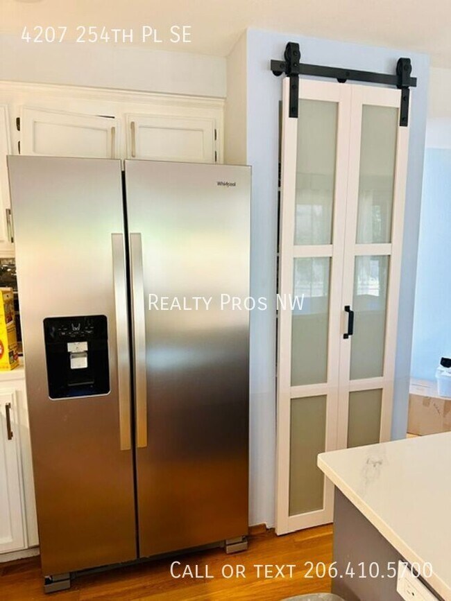 Foto del edificio - 4207 254th Pl SE