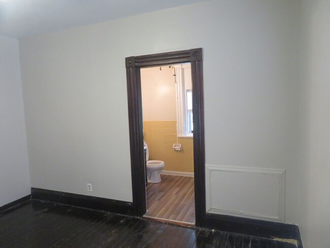 Building Photo - 1307 Forest Ave