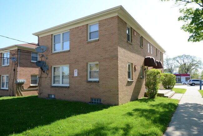 Building Photo - 7602 W Melvina St