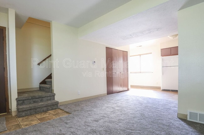 Building Photo - 3030 S 68th Ct