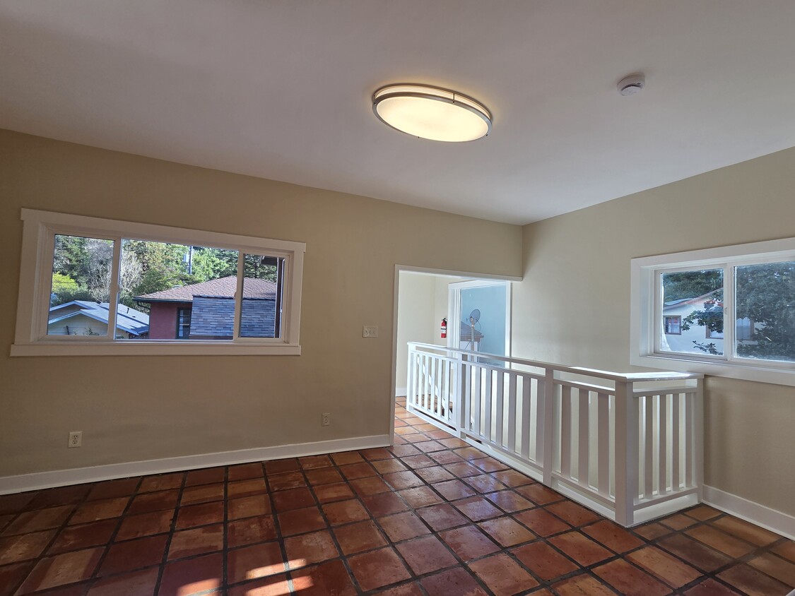 Tile room and entrance - 119 Bolinas Rd