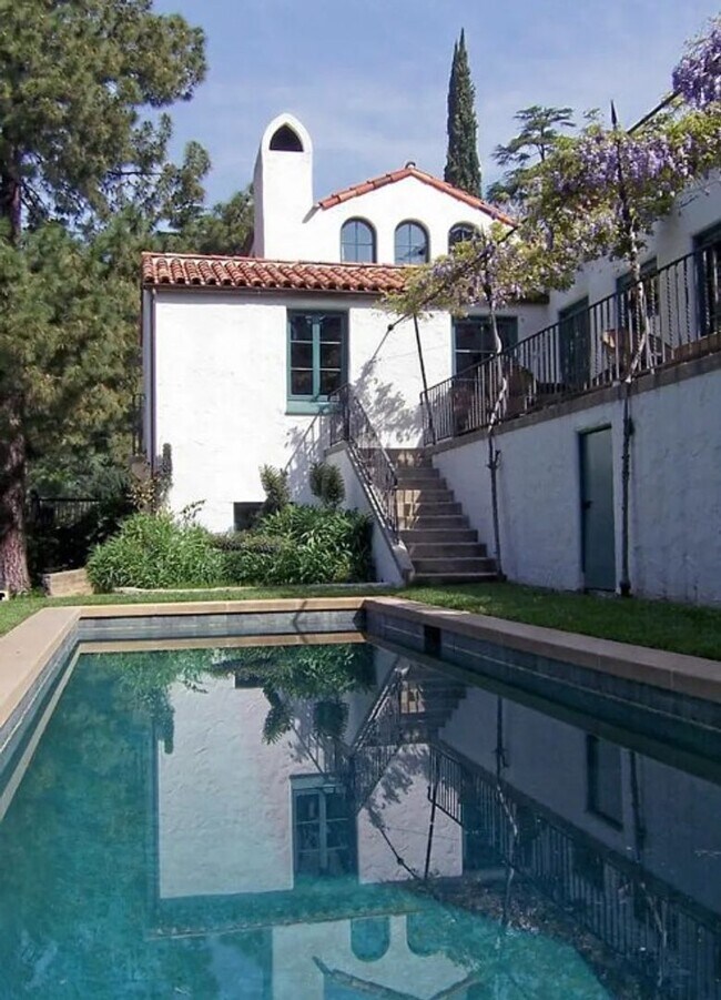 Foto del edificio - 5237 Alta Canyada Rd