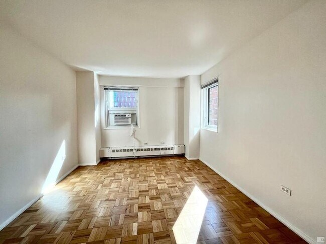 Foto del edificio - 1 bedroom in Brooklyn NY 11201