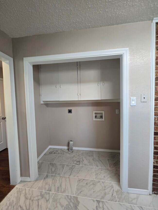 Foto del edificio - 3530 Old Greenwood Rd