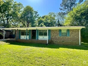 Building Photo - 285 Clarke Dr