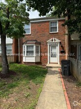 Building Photo - 7956 Community Dr