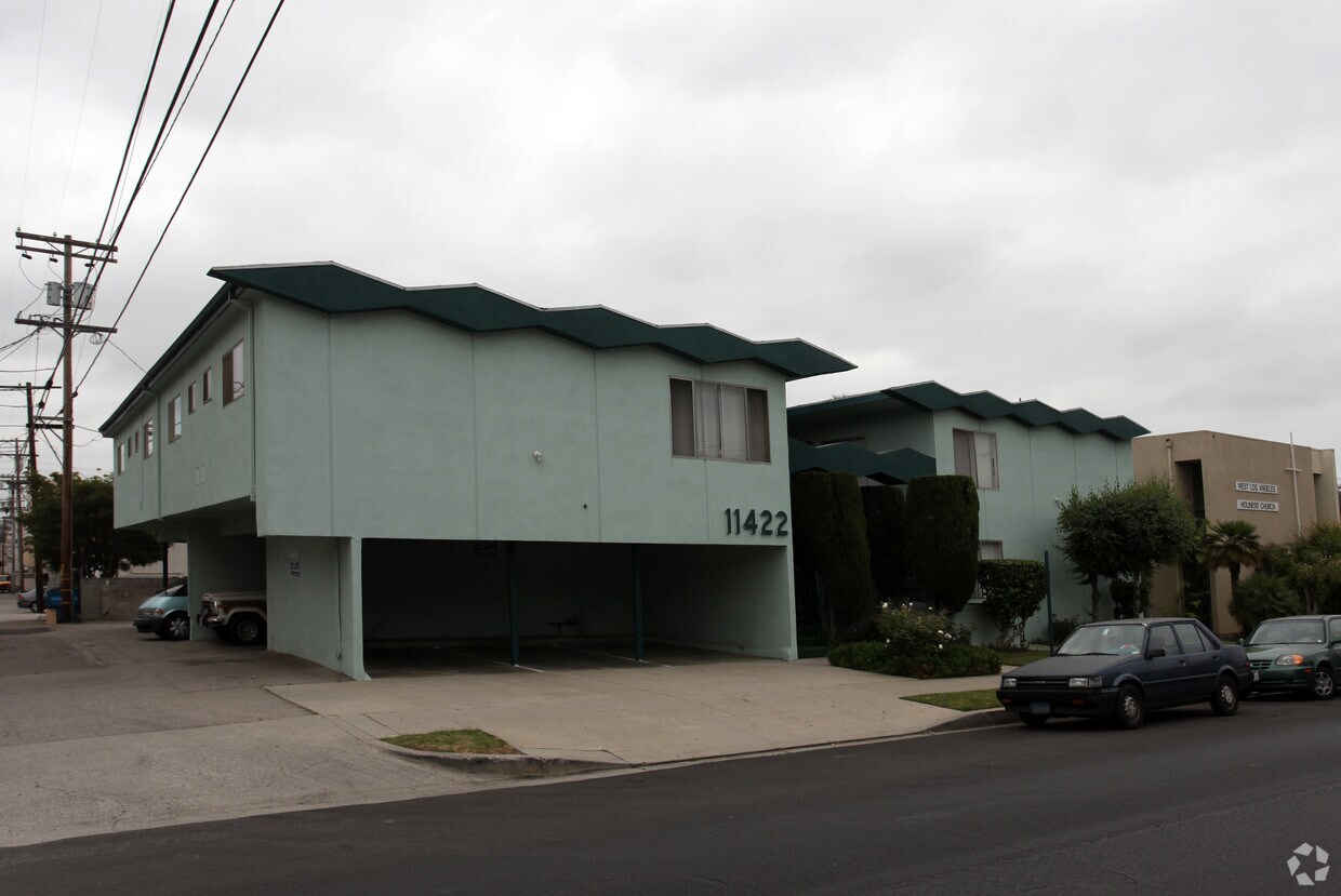 Foto del edificio - 11422 Iowa Ave