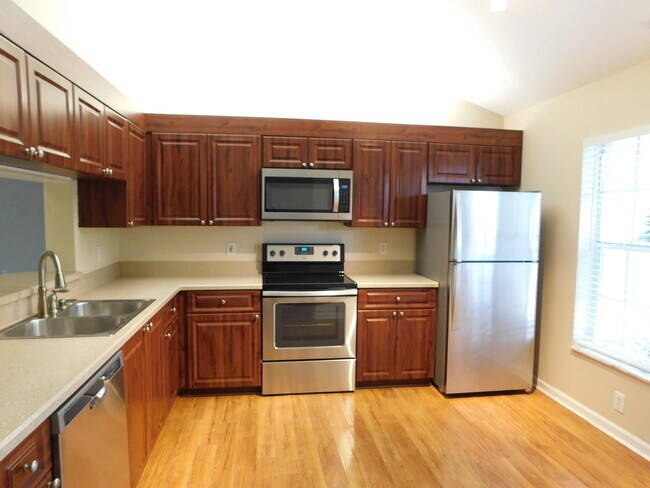 Building Photo - 230 Moccasin Trail W