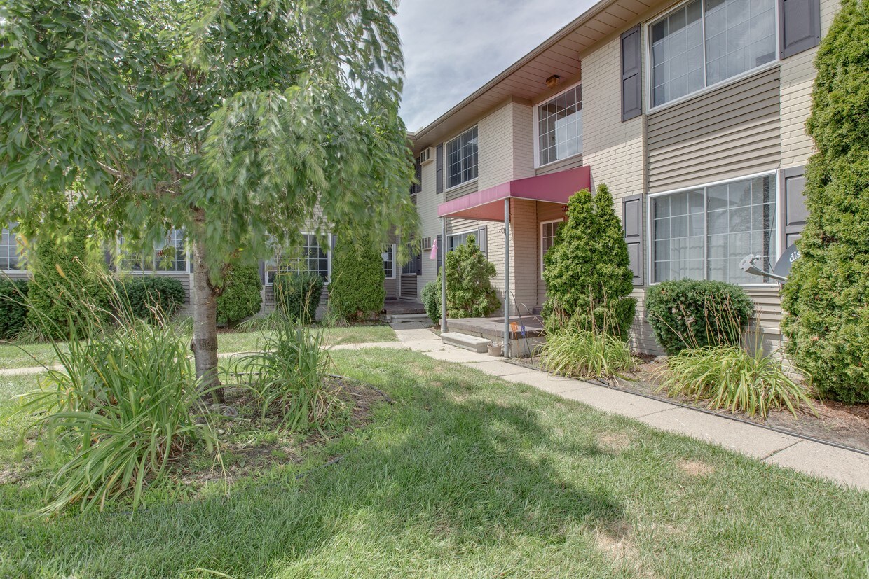 Riverview Club Apartments Riverview, MI