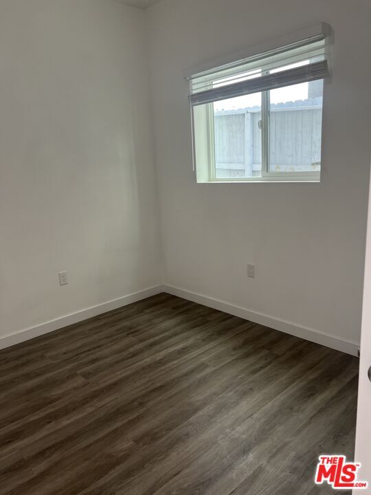 Foto del edificio - 233 N Park View St