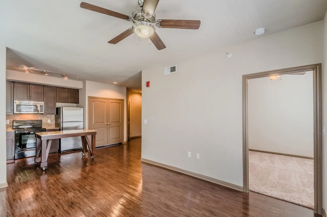 Building Photo - 7490 Coronado Ave