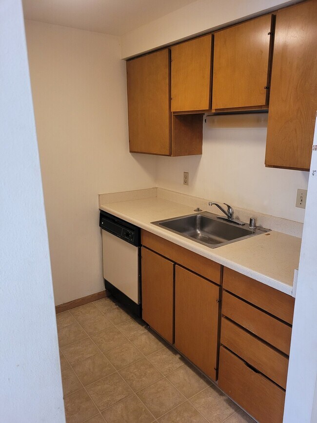 Building Photo - 2400-2402 Calypso Rd