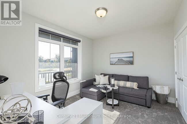 Building Photo - 102 Red Pine St.