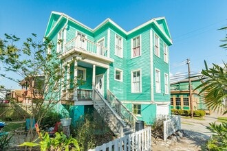 Building Photo - 415 14th St