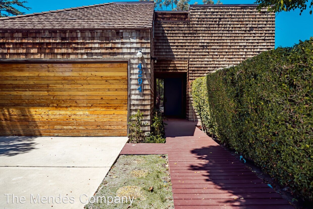 Primary Photo - 4 br, 2.5 bath House - 4294 Sierra Vista