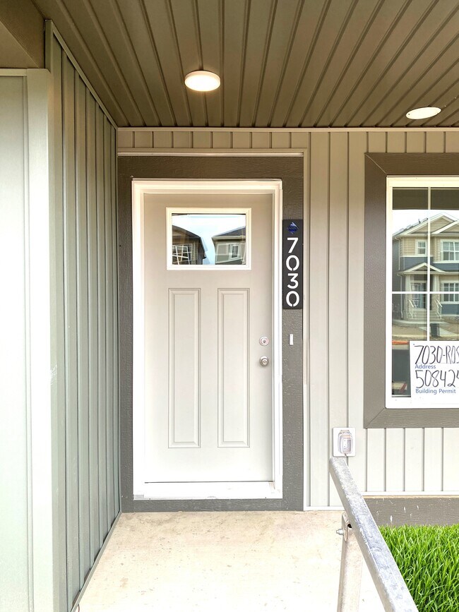 Photo du bâtiment - 7030 Rosenthal Dr NW