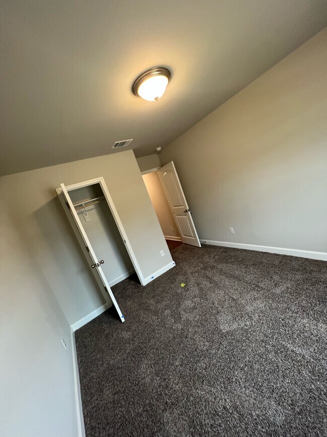Foto del edificio - 732 Correns Ln