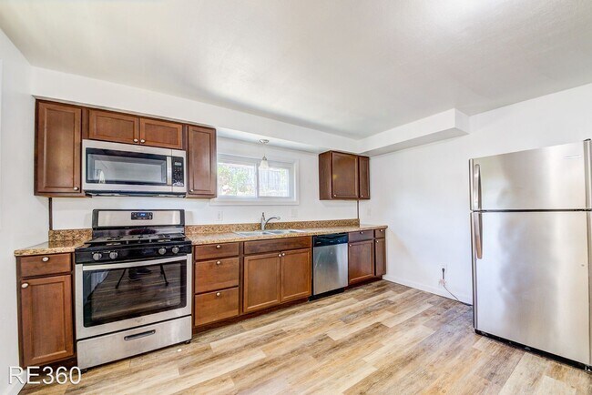 Building Photo - 2 br, 1 bath House - 739 Carnival Way Alle...