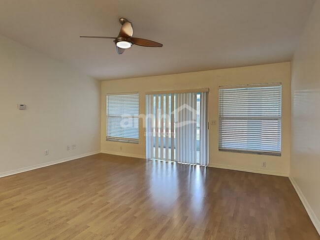 Building Photo - 732 Berry Bramble Dr