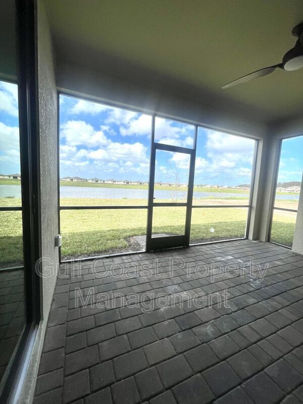Building Photo - 3293 Altamira Dr