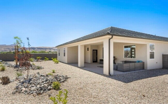 Foto del edificio - 1838 W 180 N