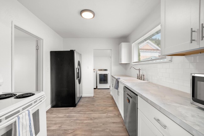 Kitchen - 2612 Cherry St