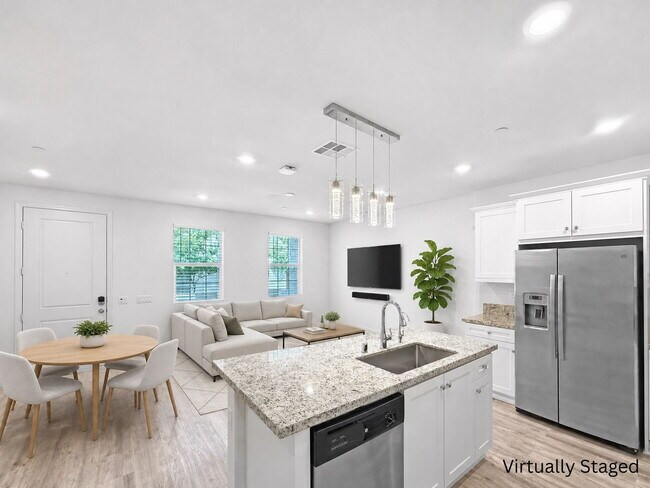 Foto del edificio - Welcome Home to River Village – Where Comfort Meets Community