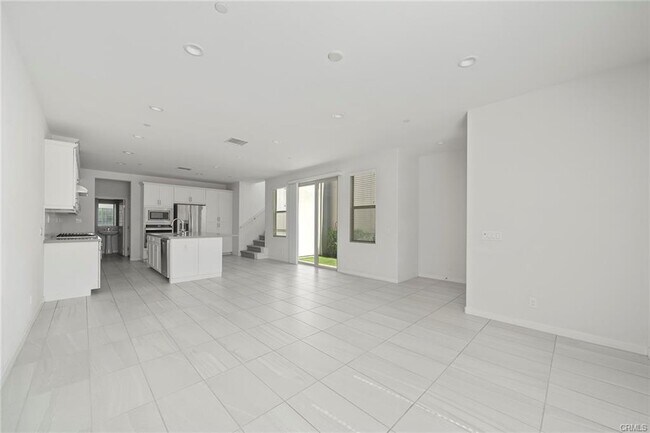 Building Photo - 117 Bravo