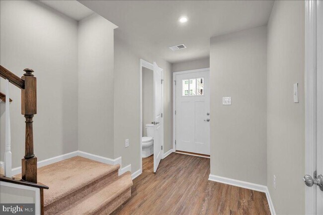 Building Photo - 2 Kohlmyer Dr