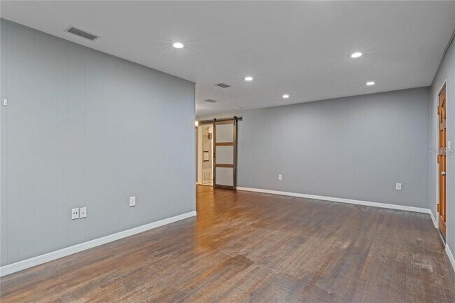 Foto del edificio - 1404 N Garfield Ave