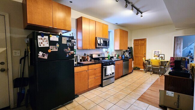 Foto del edificio - 1732 W 18th Pl