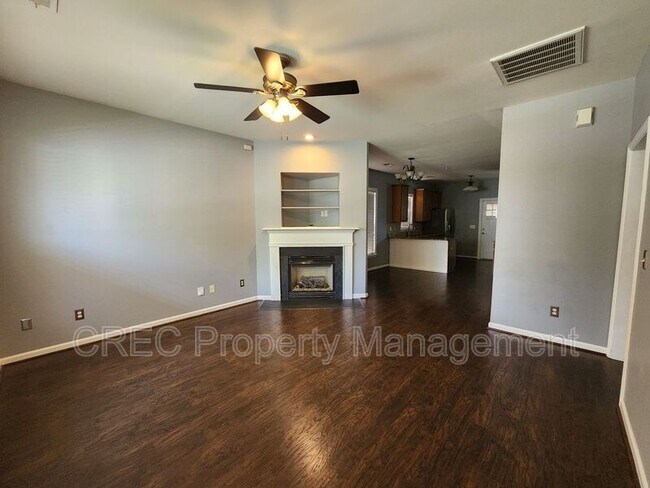 Building Photo - 103 Foxglove Ave