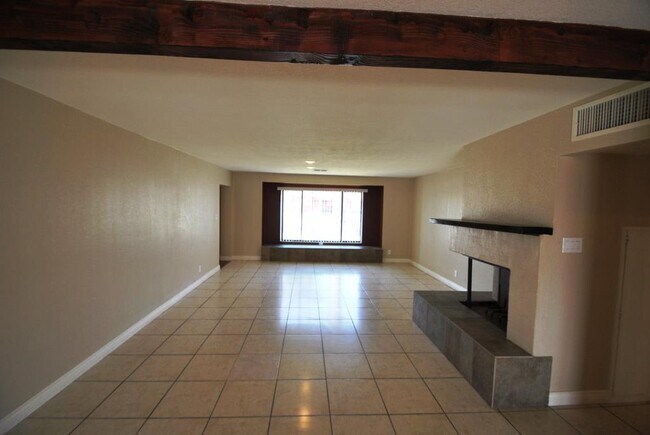 Building Photo - 3507 W Ocotillo Rd