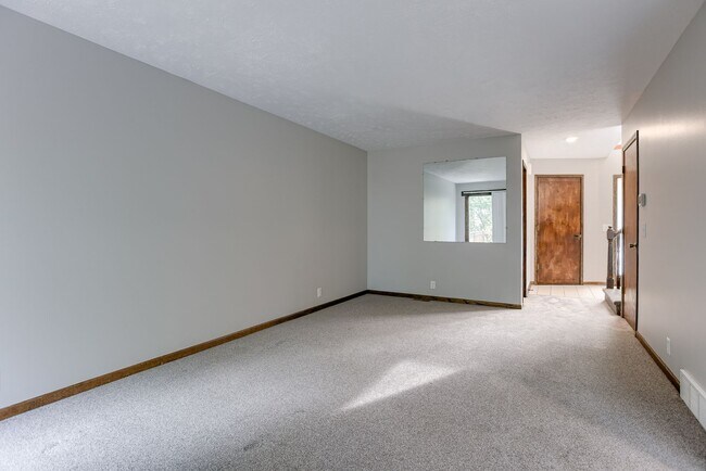 Building Photo - 15102 Normandy Blvd