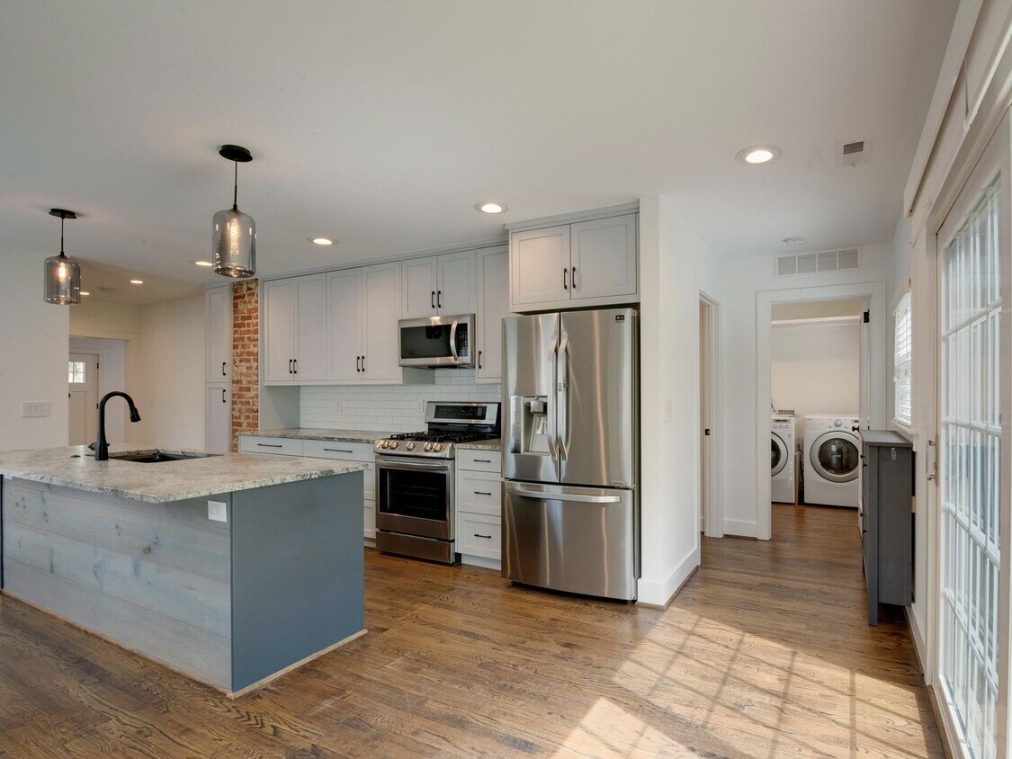 Primary Photo - Renovated Midwood Bungalow