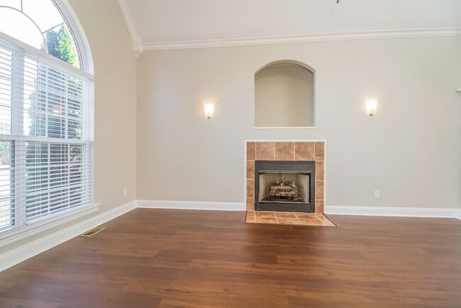 Building Photo - 2641 Westhaven Dr