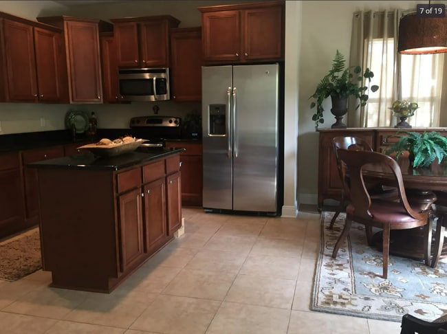 Foto del edificio - 46 Beacon Point Dr