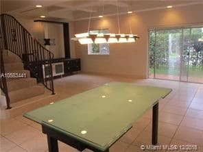 Building Photo - 3 br, 2.5 bath  - Melrose Point